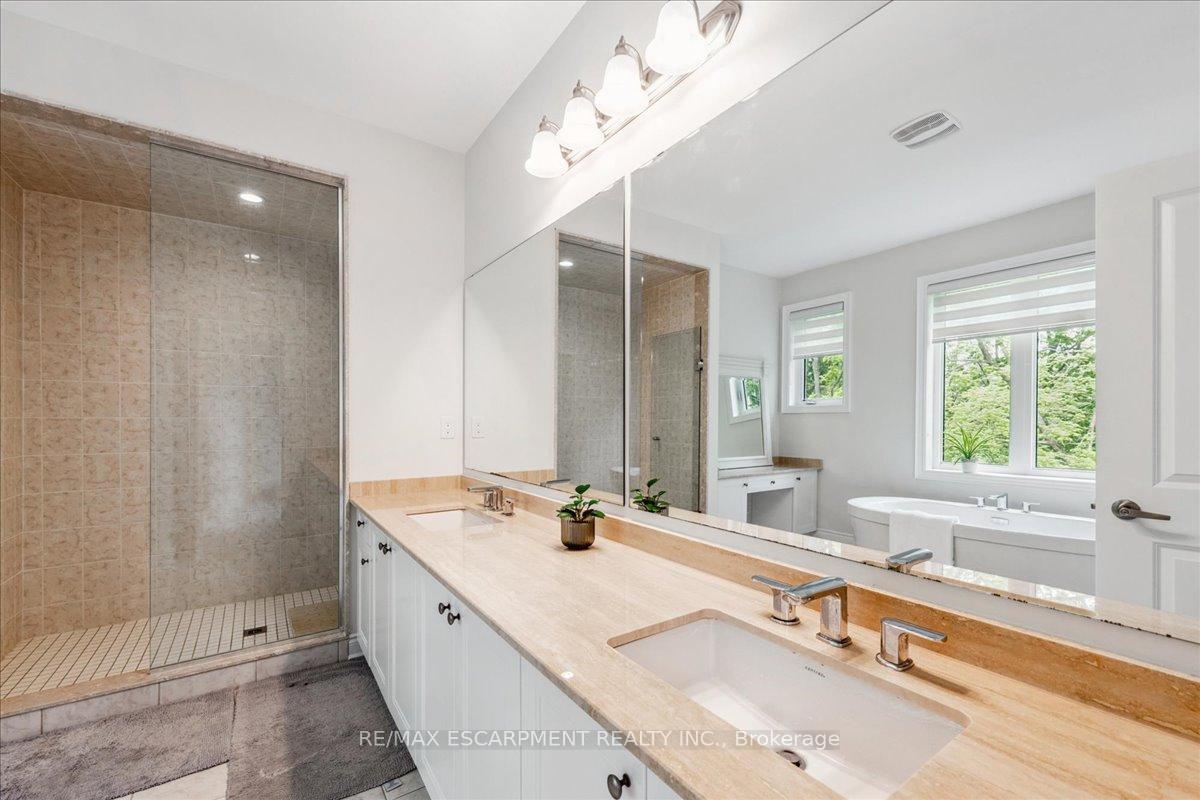 Photo 33 of 912 Forest Creek Court, Kitchener, Doon South — HOMEH