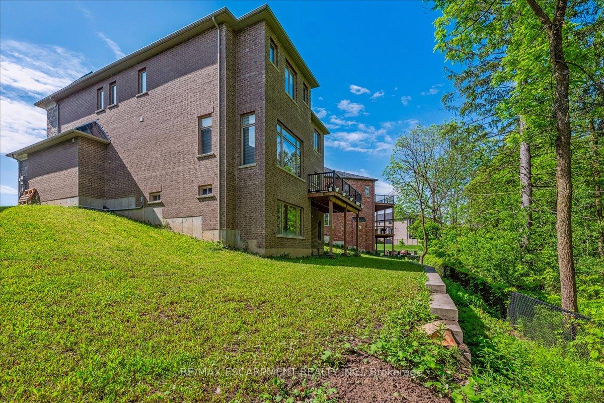 Photo 34 of 912 Forest Creek Court, Kitchener, Doon South — HOMEH