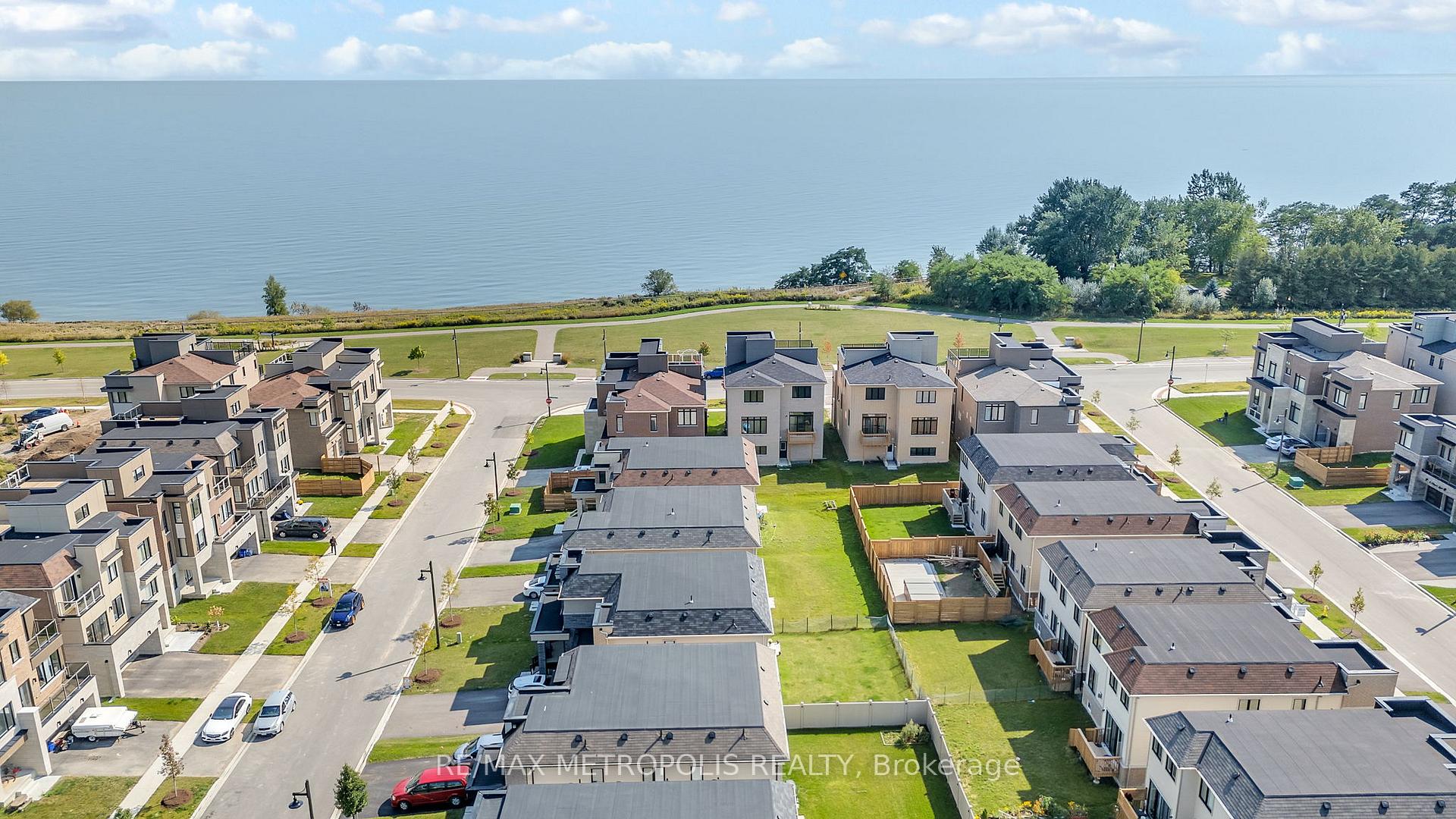 Photo 18 of 6 Yacht Drive, Clarington, Bowmanville — HOMEH