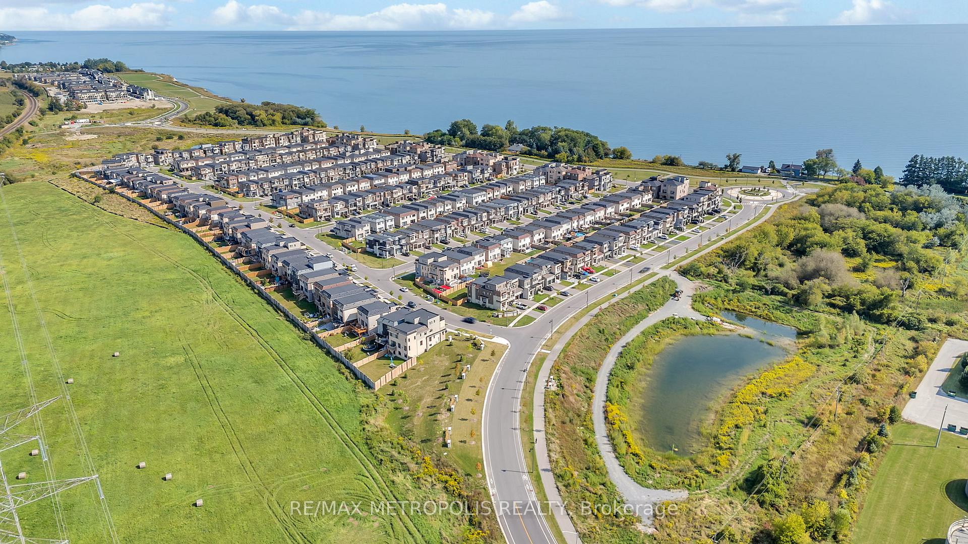 Photo 29 of 6 Yacht Drive, Clarington, Bowmanville — HOMEH
