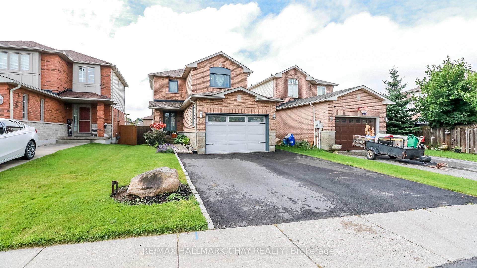 Front of 7 Hemlock Court
