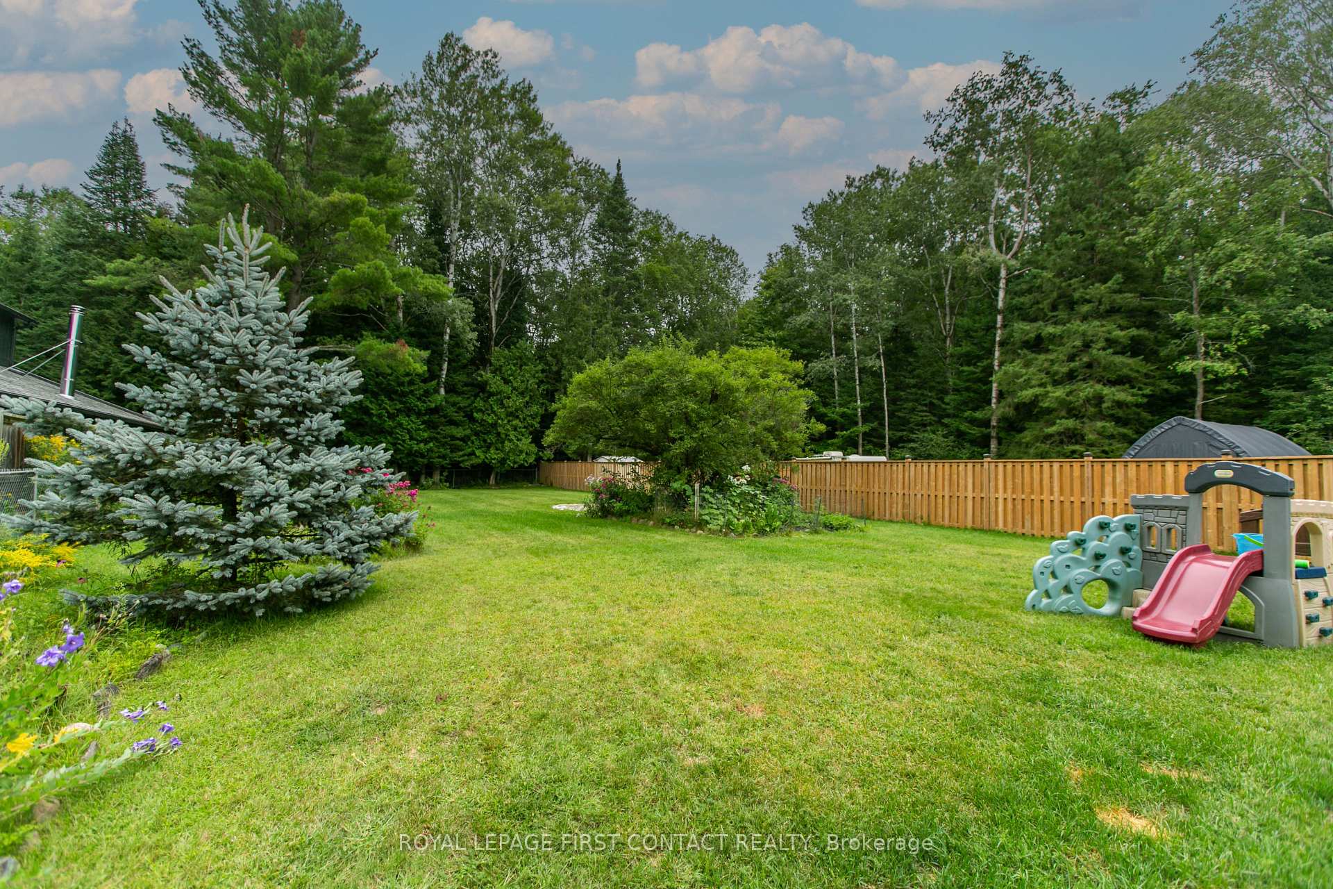 Photo 6 of 1533 Gill Road, Springwater, Midhurst — HOMEH