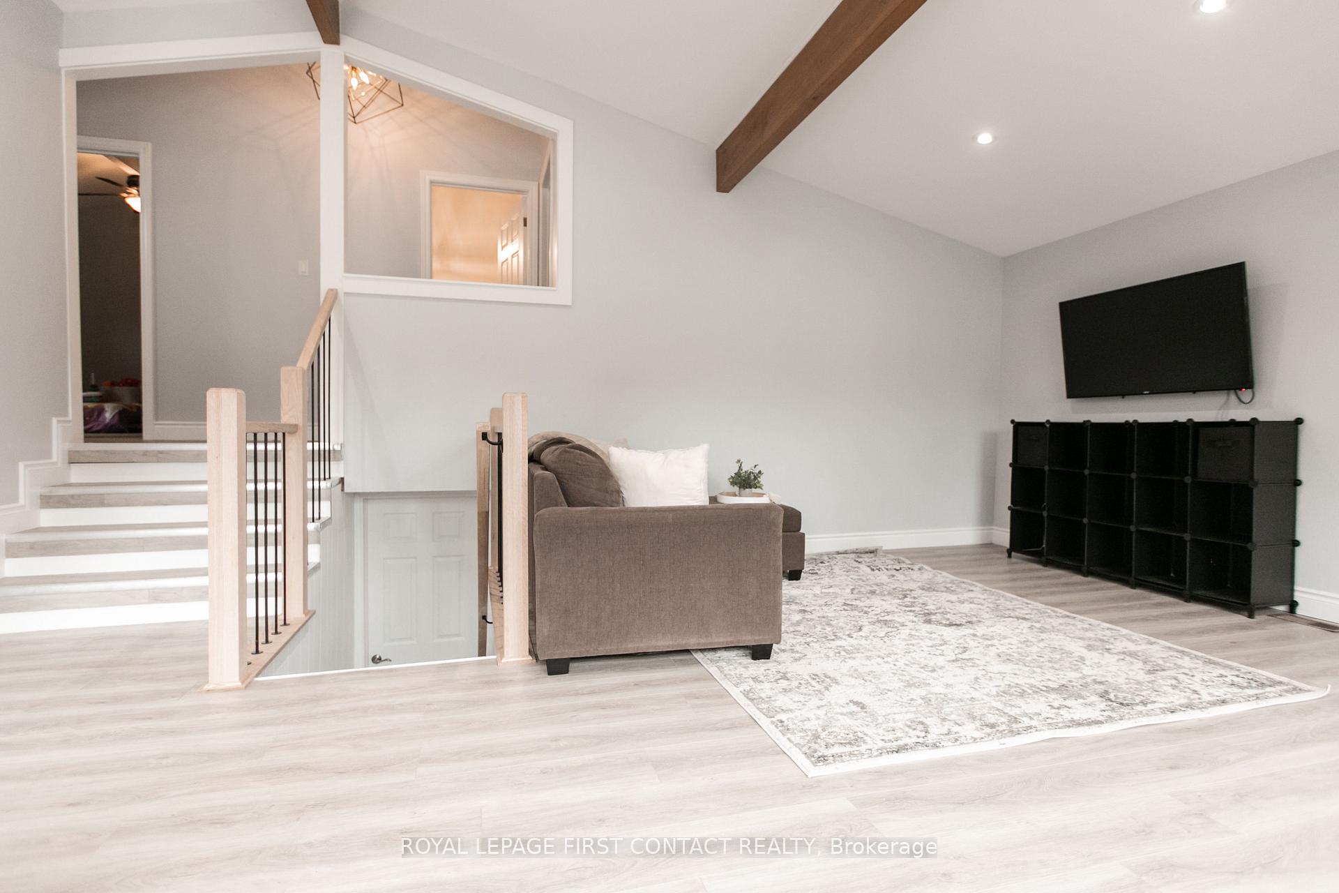 Photo 8 of 1533 Gill Road, Springwater, Midhurst — HOMEH