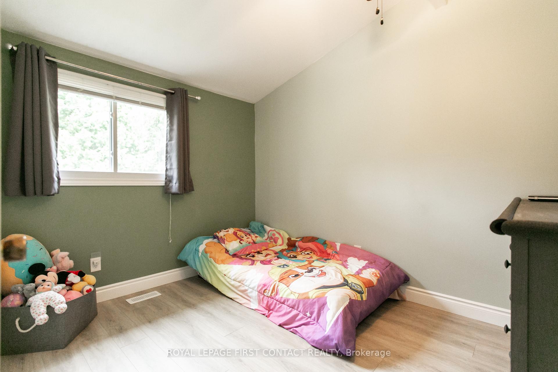 Photo 12 of 1533 Gill Road, Springwater, Midhurst — HOMEH