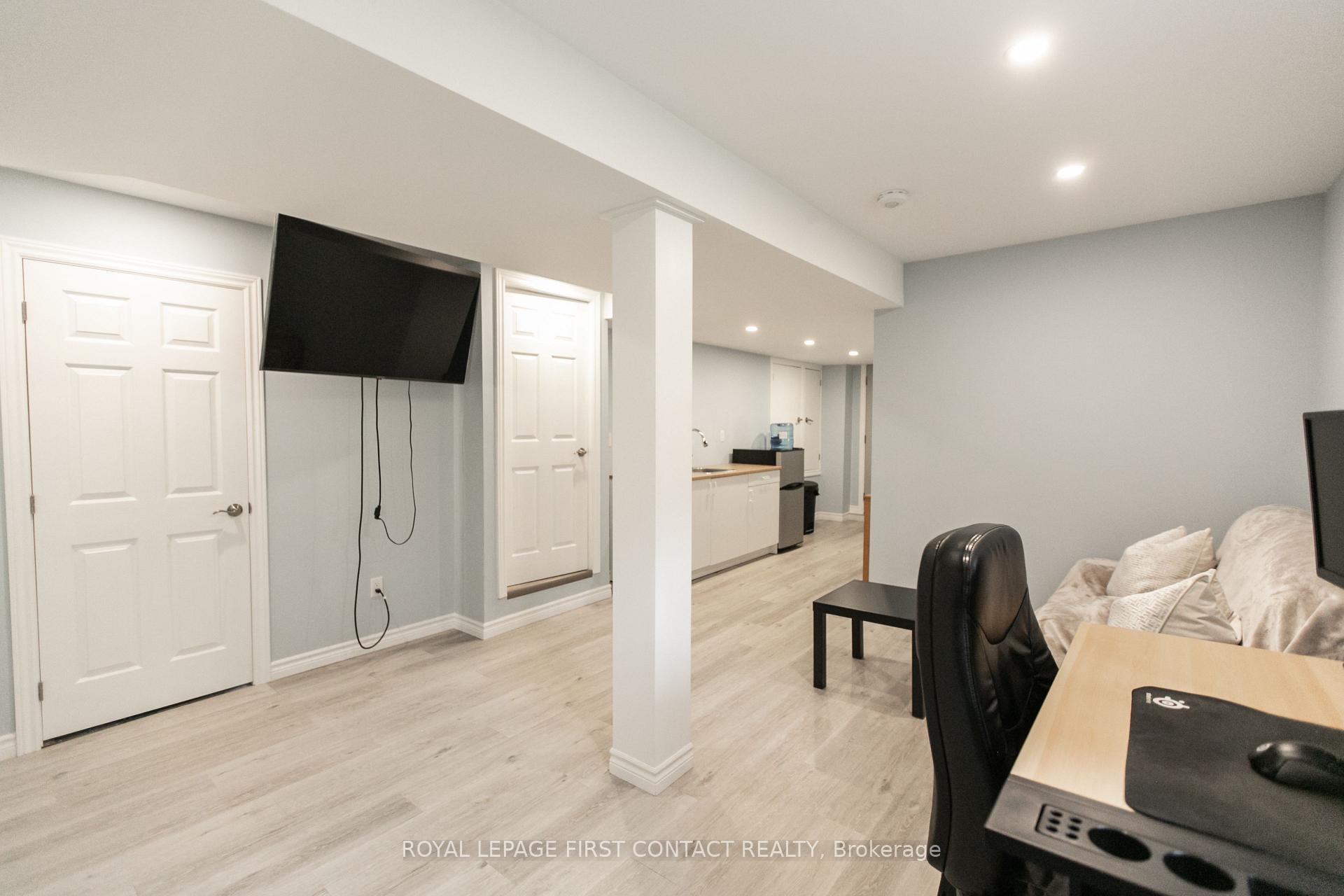 Photo 25 of 1533 Gill Road, Springwater, Midhurst — HOMEH