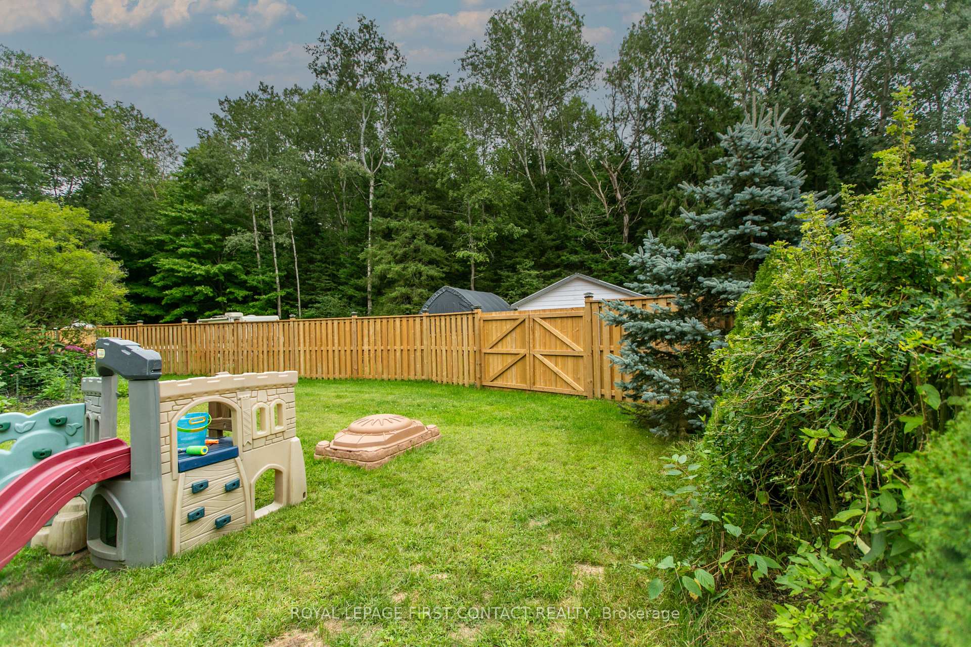 Photo 21 of 1533 Gill Road, Springwater, Midhurst — HOMEH