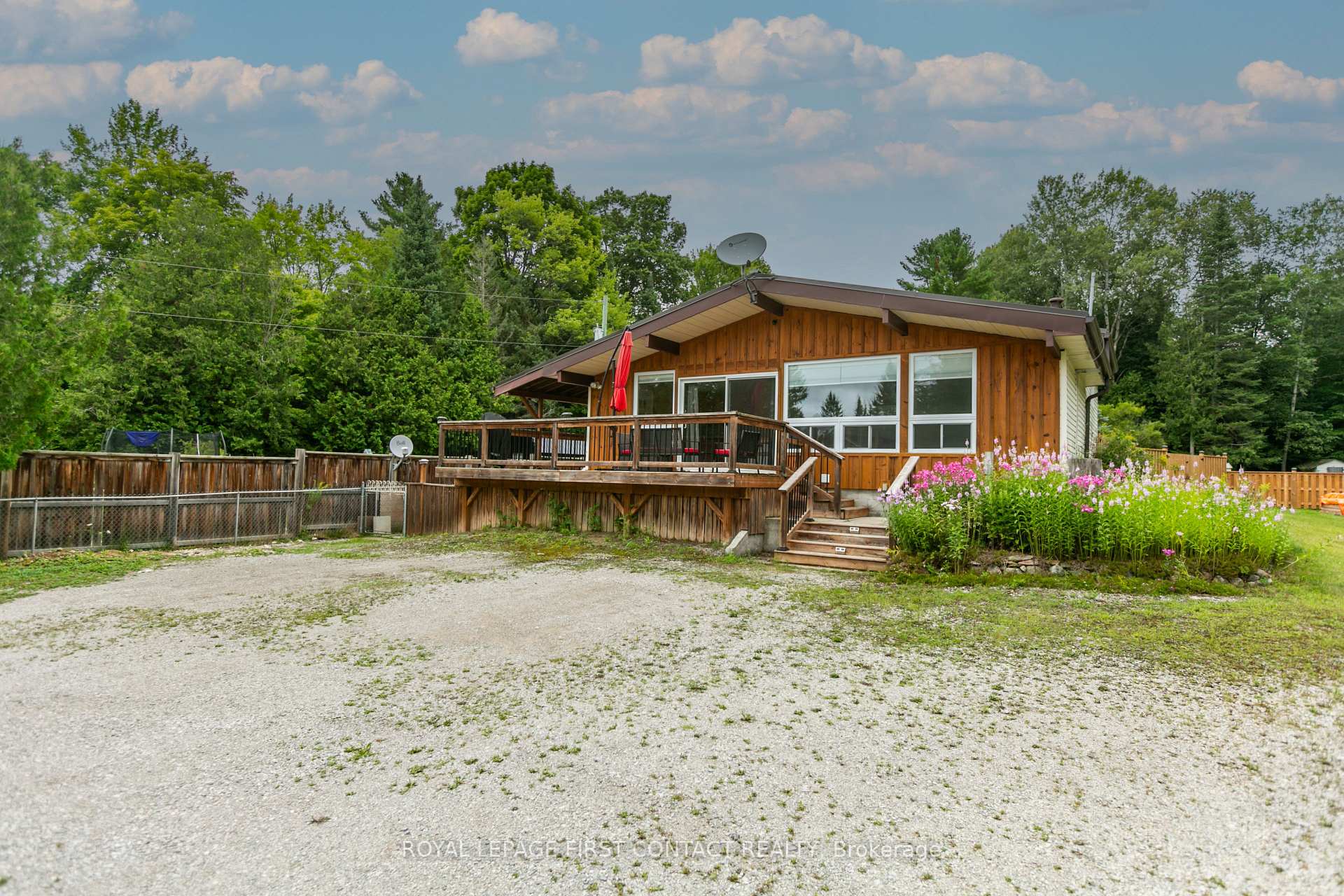 Photo 20 of 1533 Gill Road, Springwater, Midhurst — HOMEH