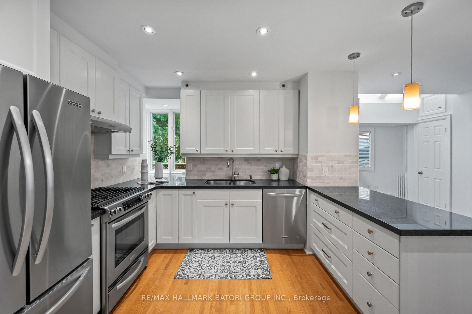 Photo 25 of 30 Park Hill Road, Toronto, Forest Hill North — HOMEH