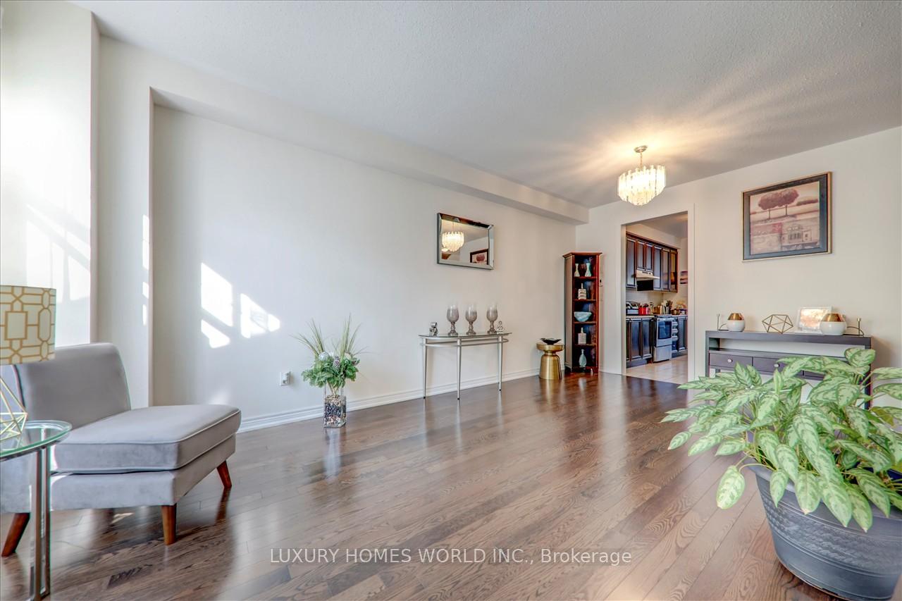 Photo 6 of 22 Tilbury Gate, Markham, Cornell — HOMEH
