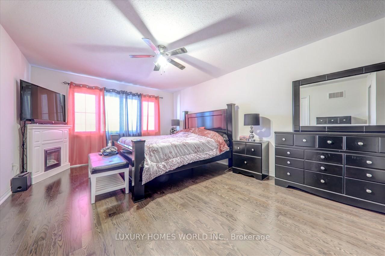Photo 34 of 22 Tilbury Gate, Markham, Cornell — HOMEH