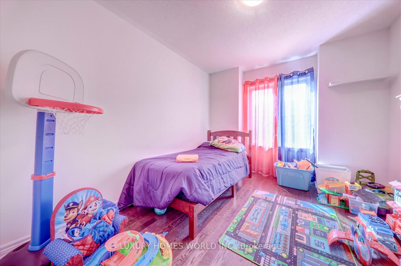 Photo 22 of 22 Tilbury Gate, Markham, Cornell — HOMEH