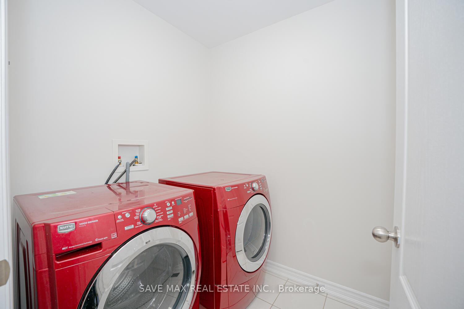 Photo 10 of 12 Losino Street, Caledon, Rural Caledon — HOMEH