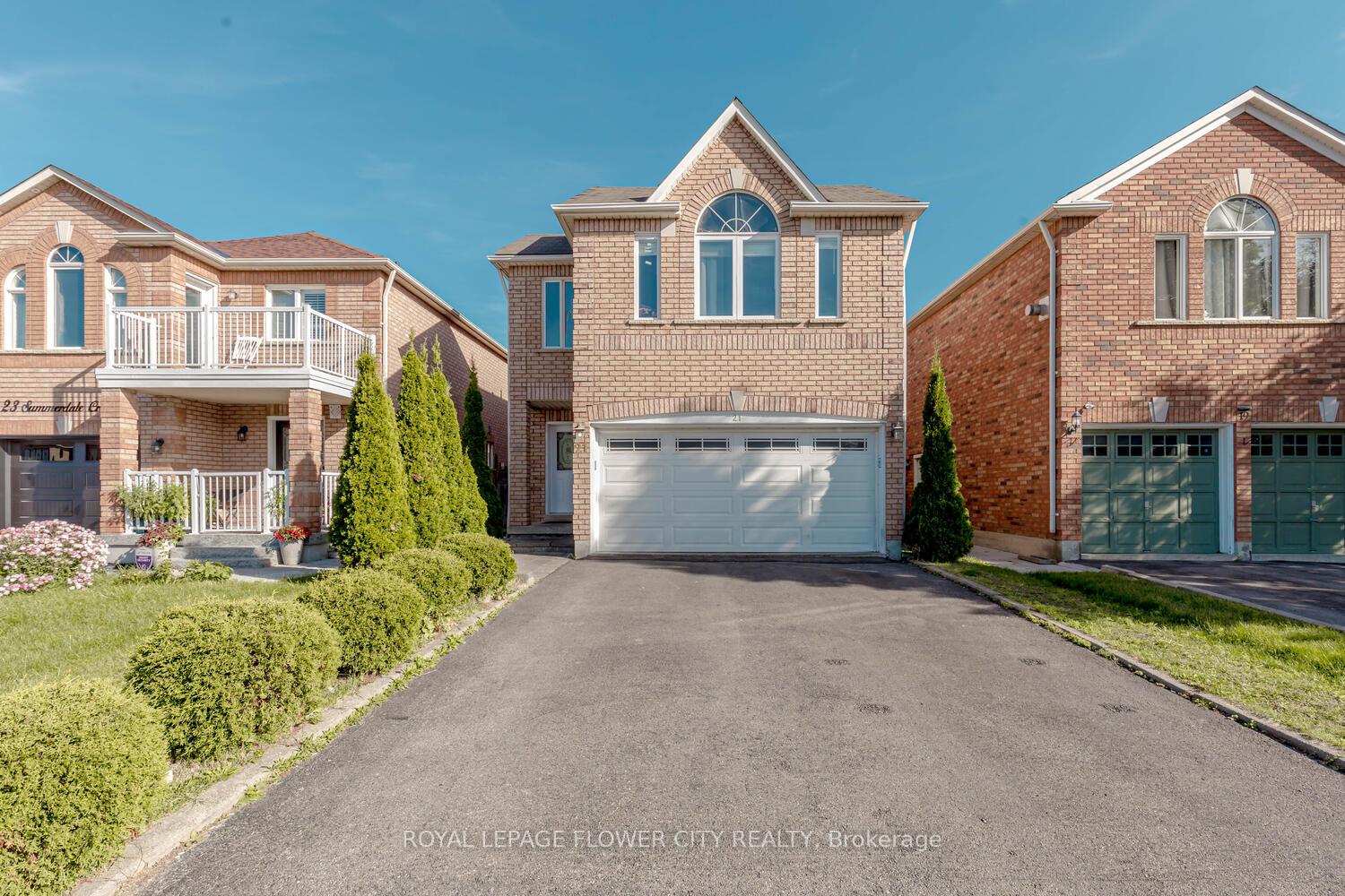 Front of 21 Summerdale Crescent