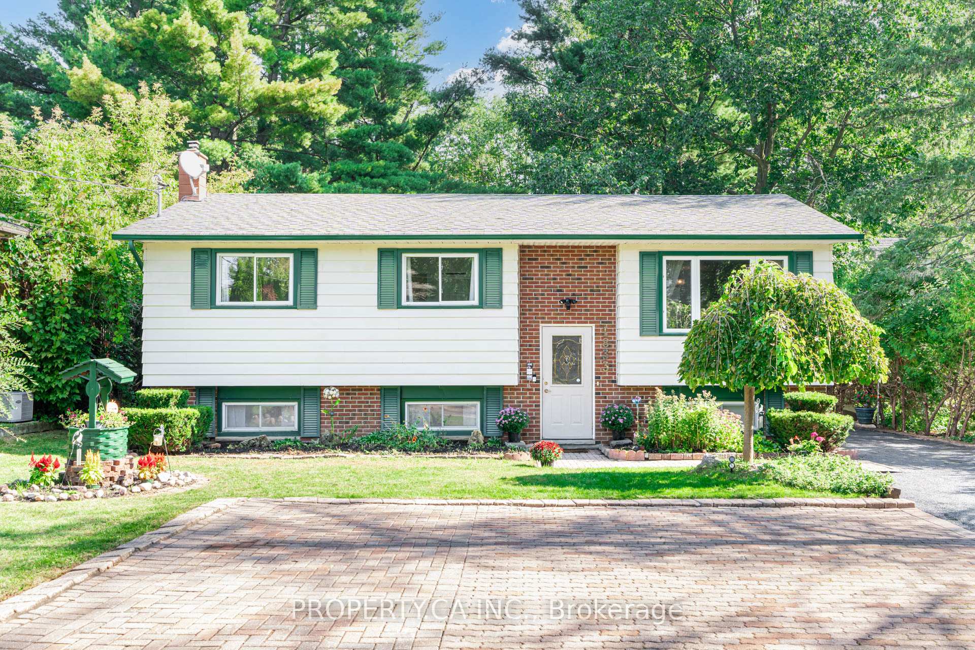 Photo 1 of 1833 St Johns Road, Innisfil, Alcona — HOMEH