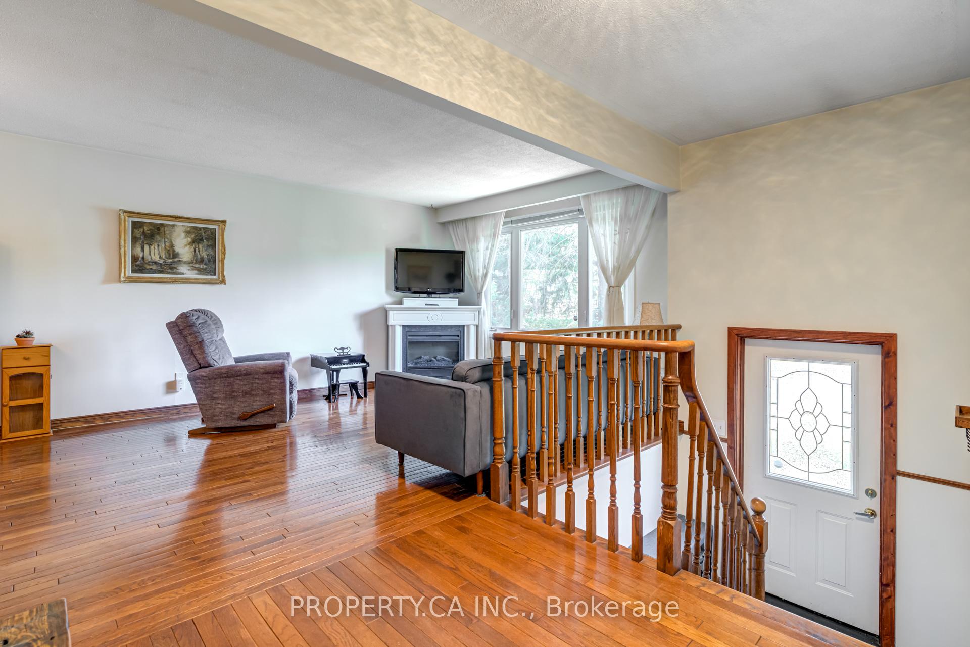 Photo 3 of 1833 St Johns Road, Innisfil, Alcona — HOMEH