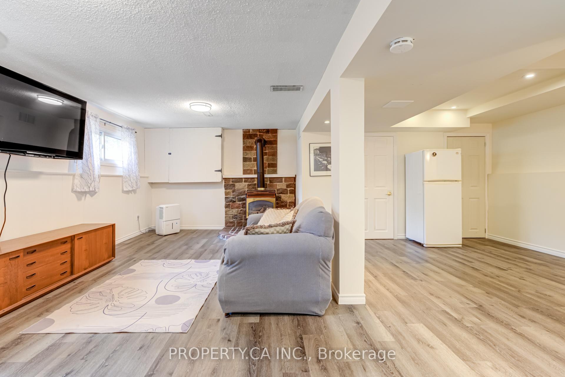 Photo 12 of 1833 St Johns Road, Innisfil, Alcona — HOMEH