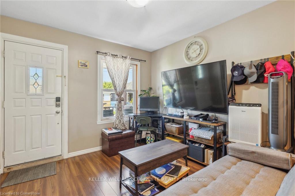 Photo 17 of 10 Craigmiller Avenue, Hamilton, Crown Point — HOMEH