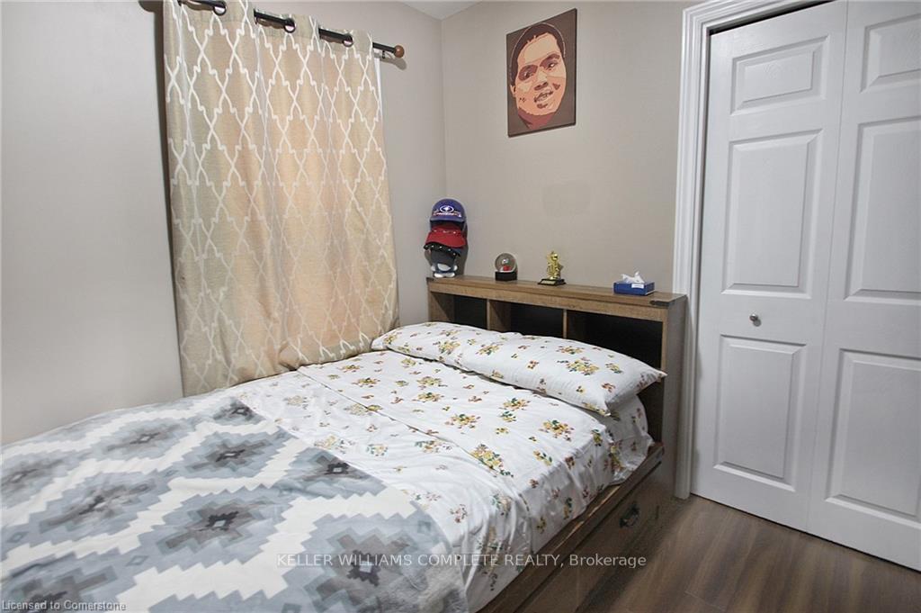 Photo 3 of 10 Craigmiller Avenue, Hamilton, Crown Point — HOMEH