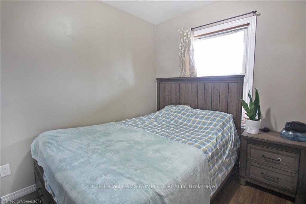 Photo 4 of 10 Craigmiller Avenue, Hamilton, Crown Point — HOMEH