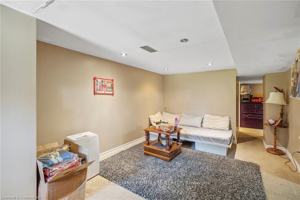Photo 5 of 10 Craigmiller Avenue, Hamilton, Crown Point — HOMEH