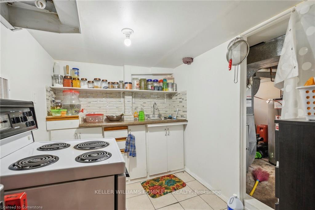 Photo 12 of 10 Craigmiller Avenue, Hamilton, Crown Point — HOMEH