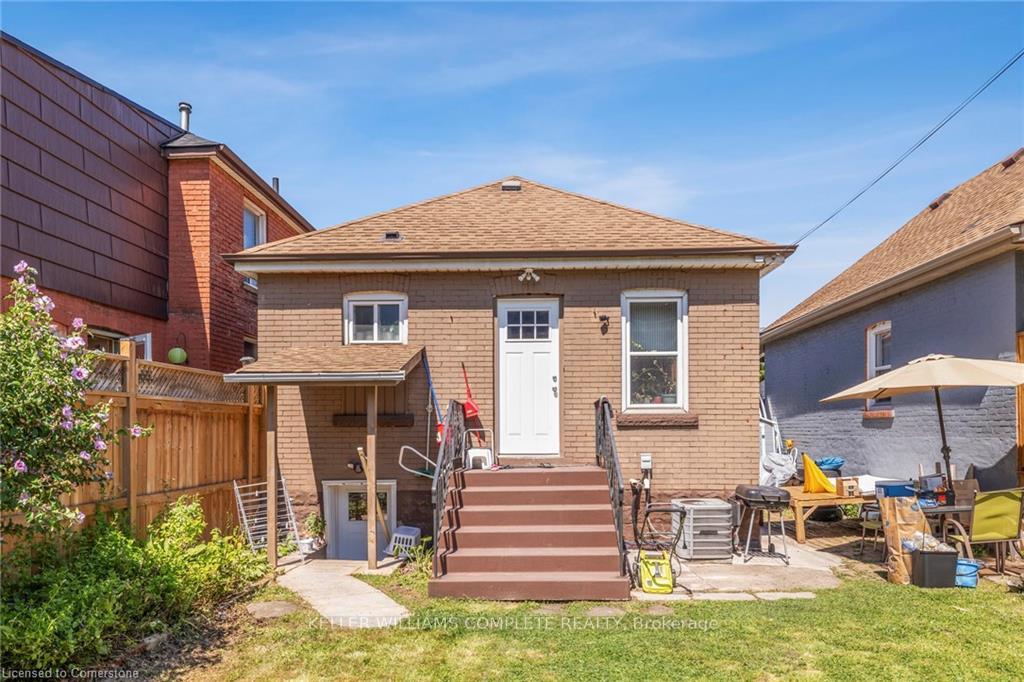 Photo 16 of 10 Craigmiller Avenue, Hamilton, Crown Point — HOMEH