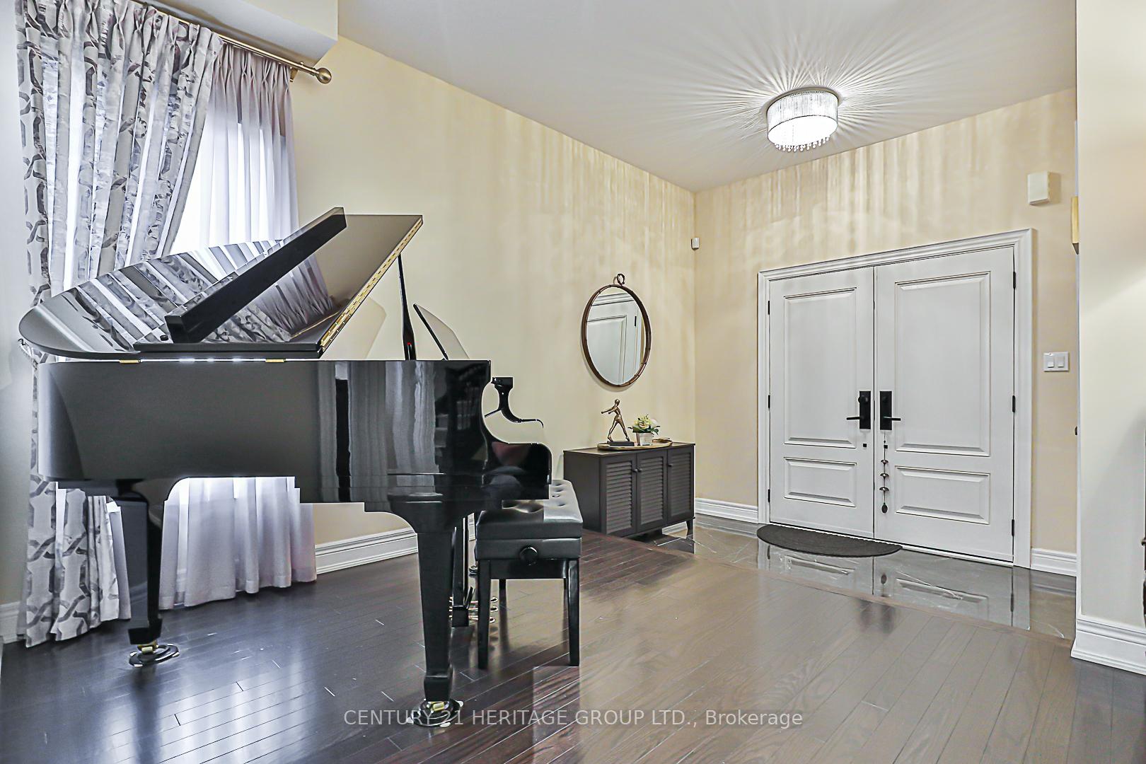 Photo 11 of 63 Lady Karen Crescent, Vaughan, Patterson — HOMEH