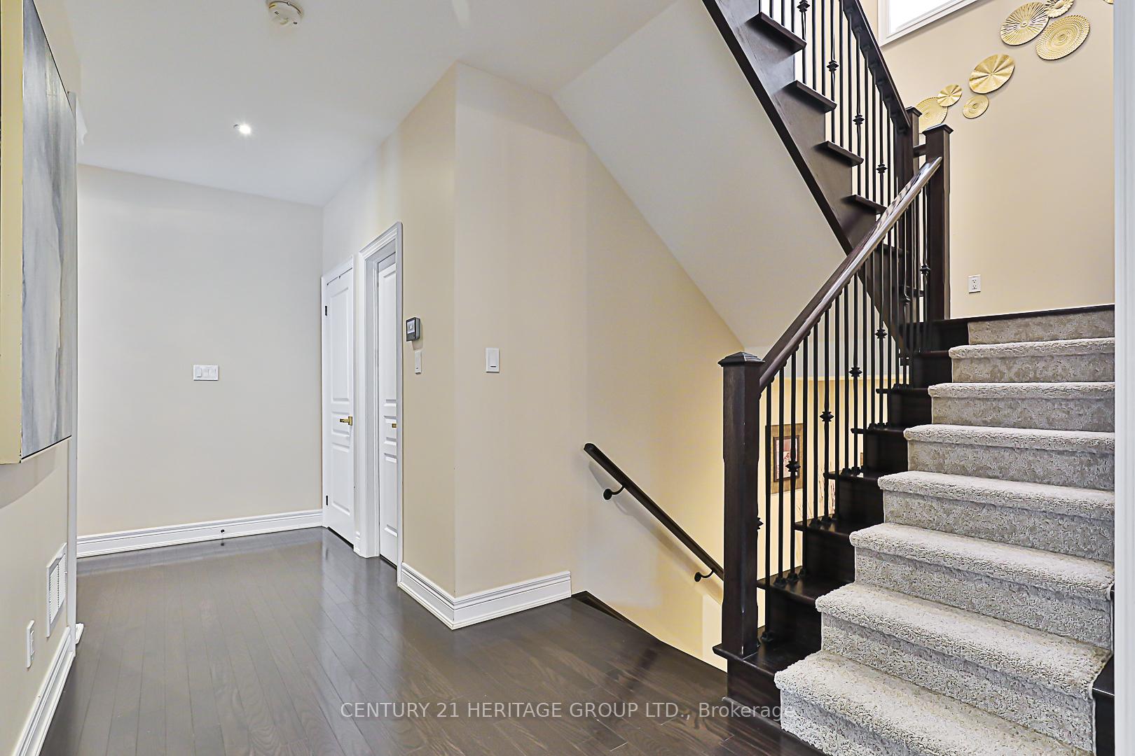 Photo 4 of 63 Lady Karen Crescent, Vaughan, Patterson — HOMEH