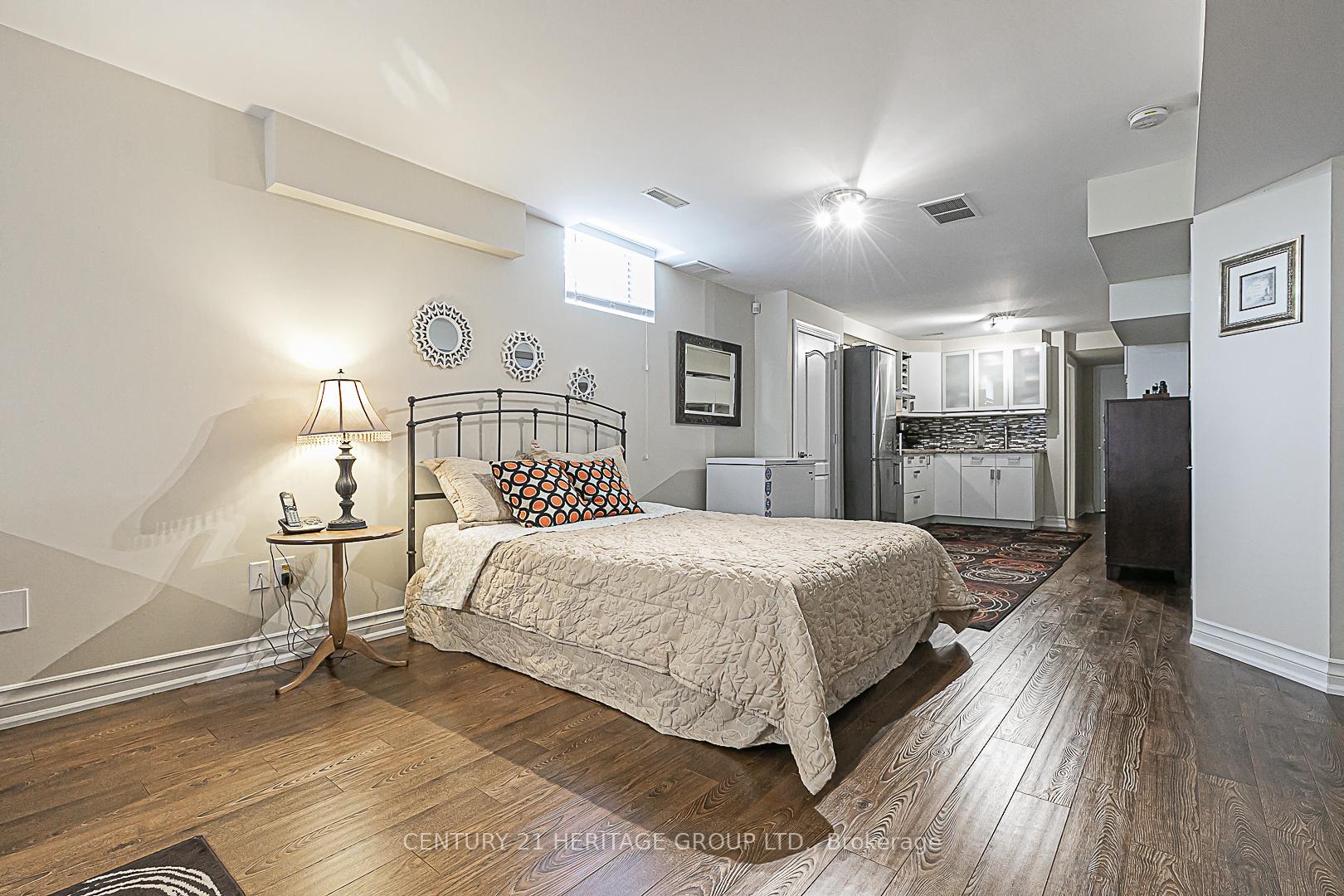 Photo 25 of 63 Lady Karen Crescent, Vaughan, Patterson — HOMEH
