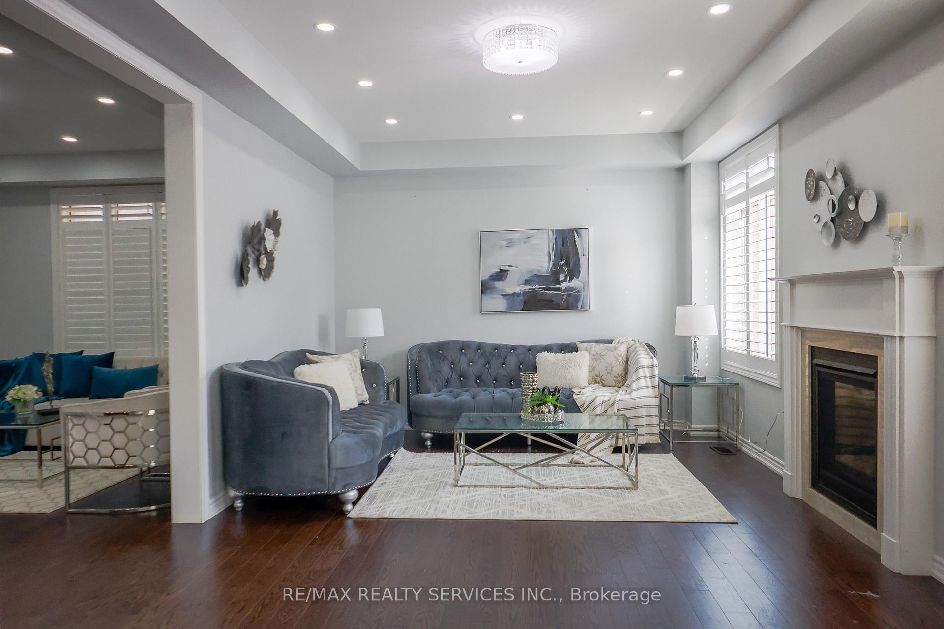 Photo 6 of 104 Roulette Crescent, Brampton, Northwest Brampton — HOMEH