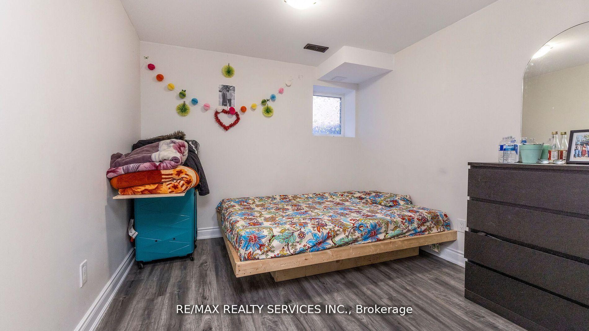 Photo 19 of 104 Roulette Crescent, Brampton, Northwest Brampton — HOMEH