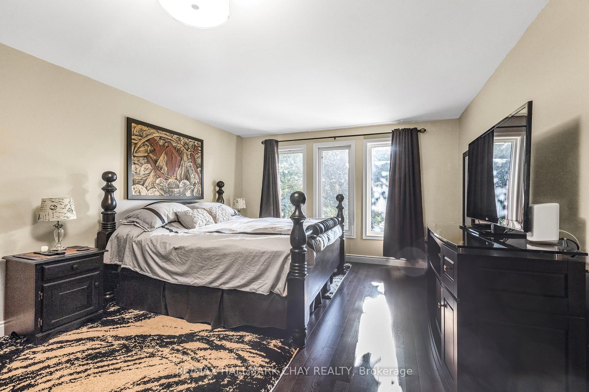 Photo 12 of 24 Dyer Boulevard, Barrie, Holly — HOMEH