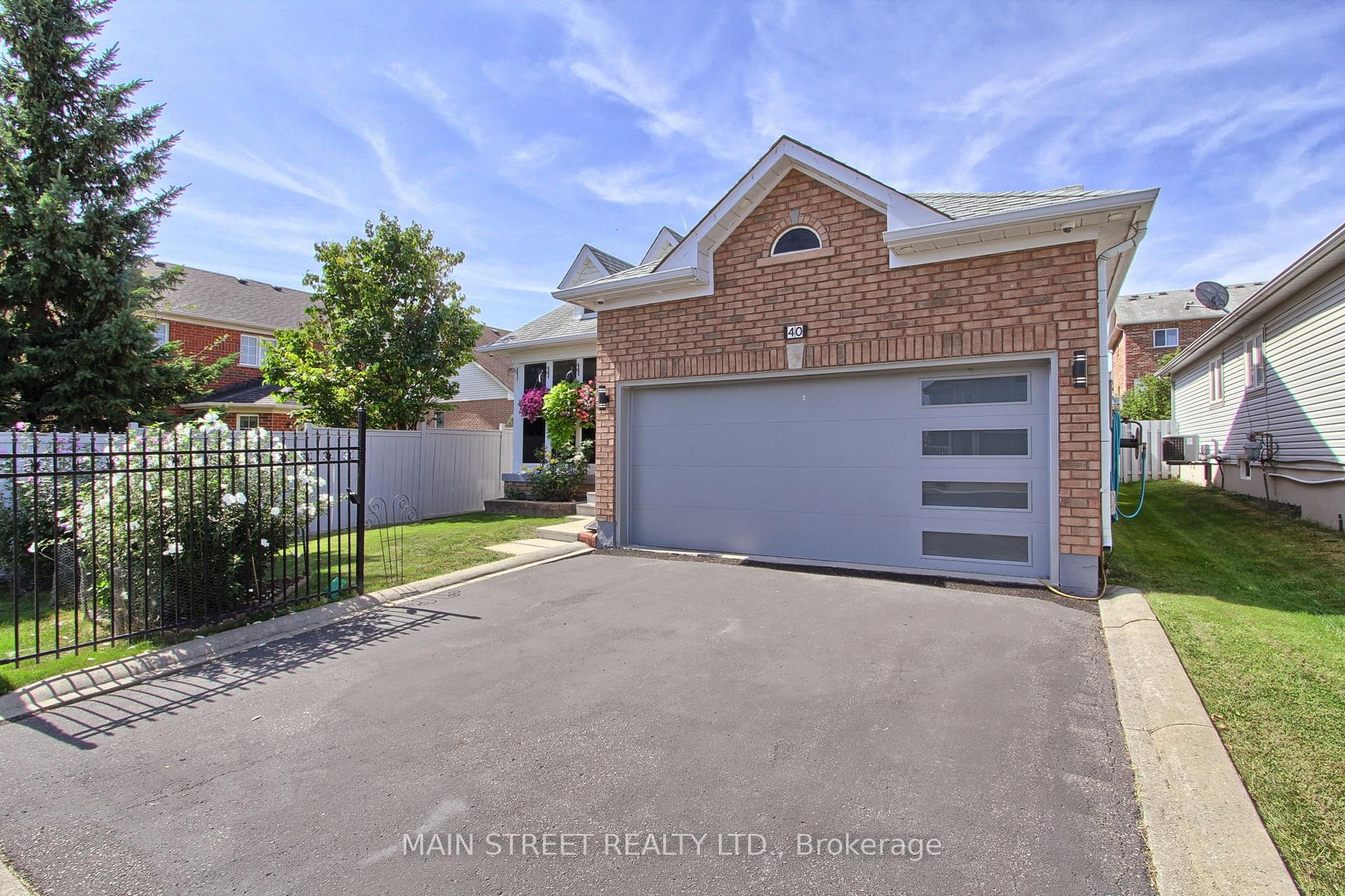 Photo 7 of 40 Silverstone Crescent, Georgina, Keswick South — HOMEH