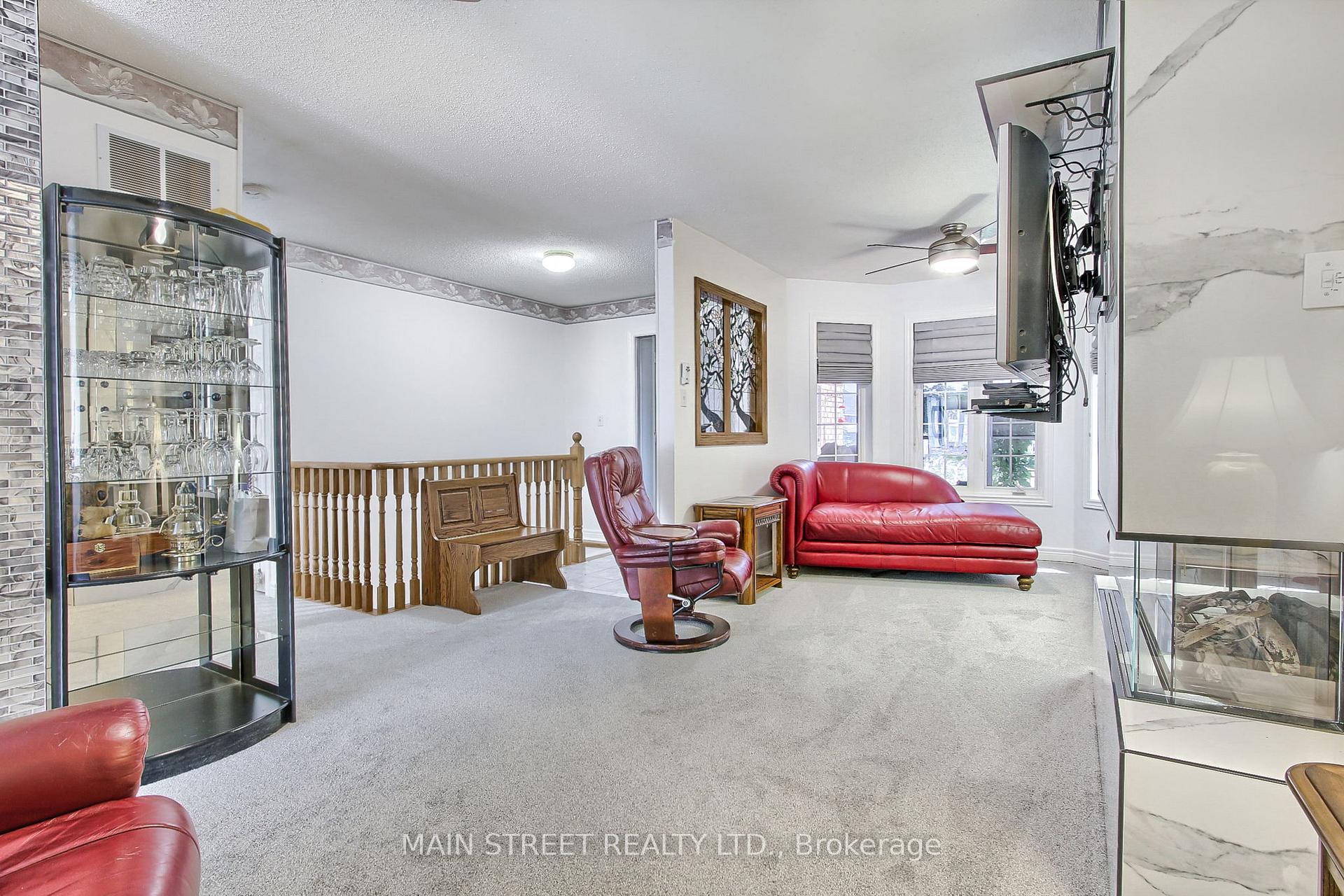 Photo 9 of 40 Silverstone Crescent, Georgina, Keswick South — HOMEH