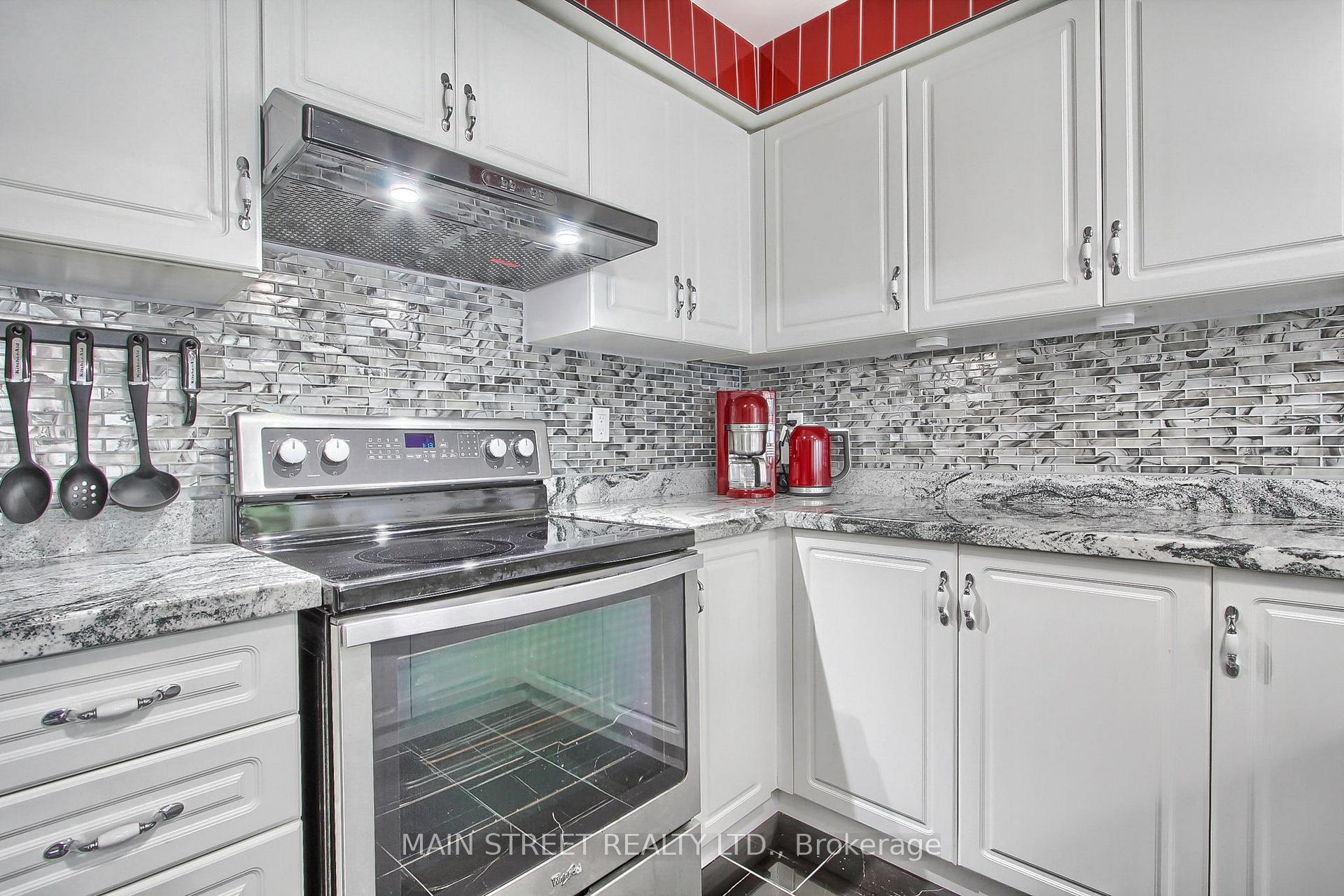 Photo 10 of 40 Silverstone Crescent, Georgina, Keswick South — HOMEH