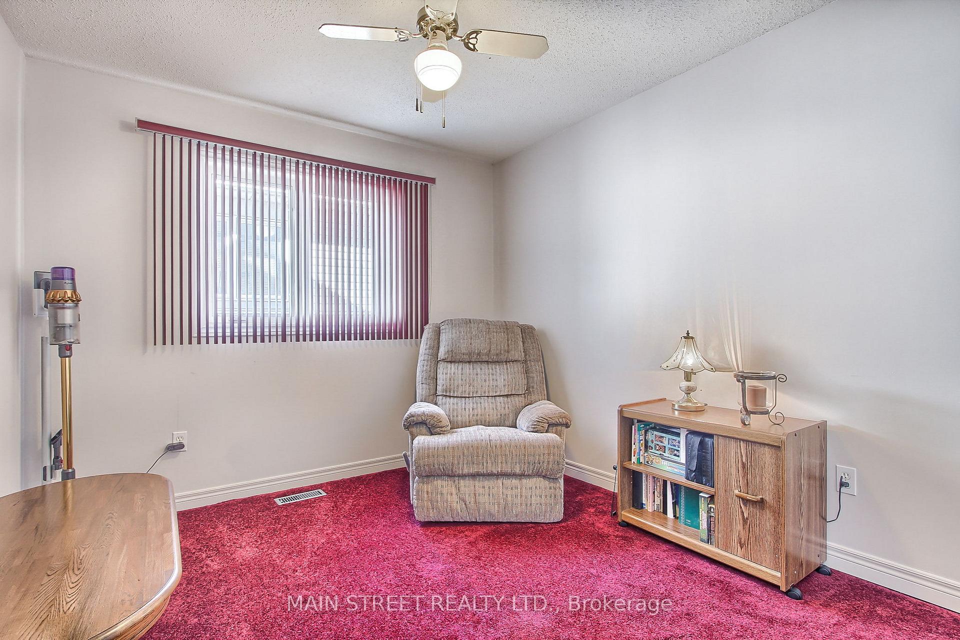 Photo 20 of 40 Silverstone Crescent, Georgina, Keswick South — HOMEH