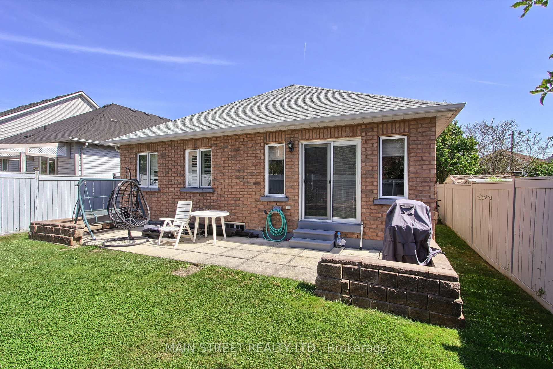 Photo 35 of 40 Silverstone Crescent, Georgina, Keswick South — HOMEH