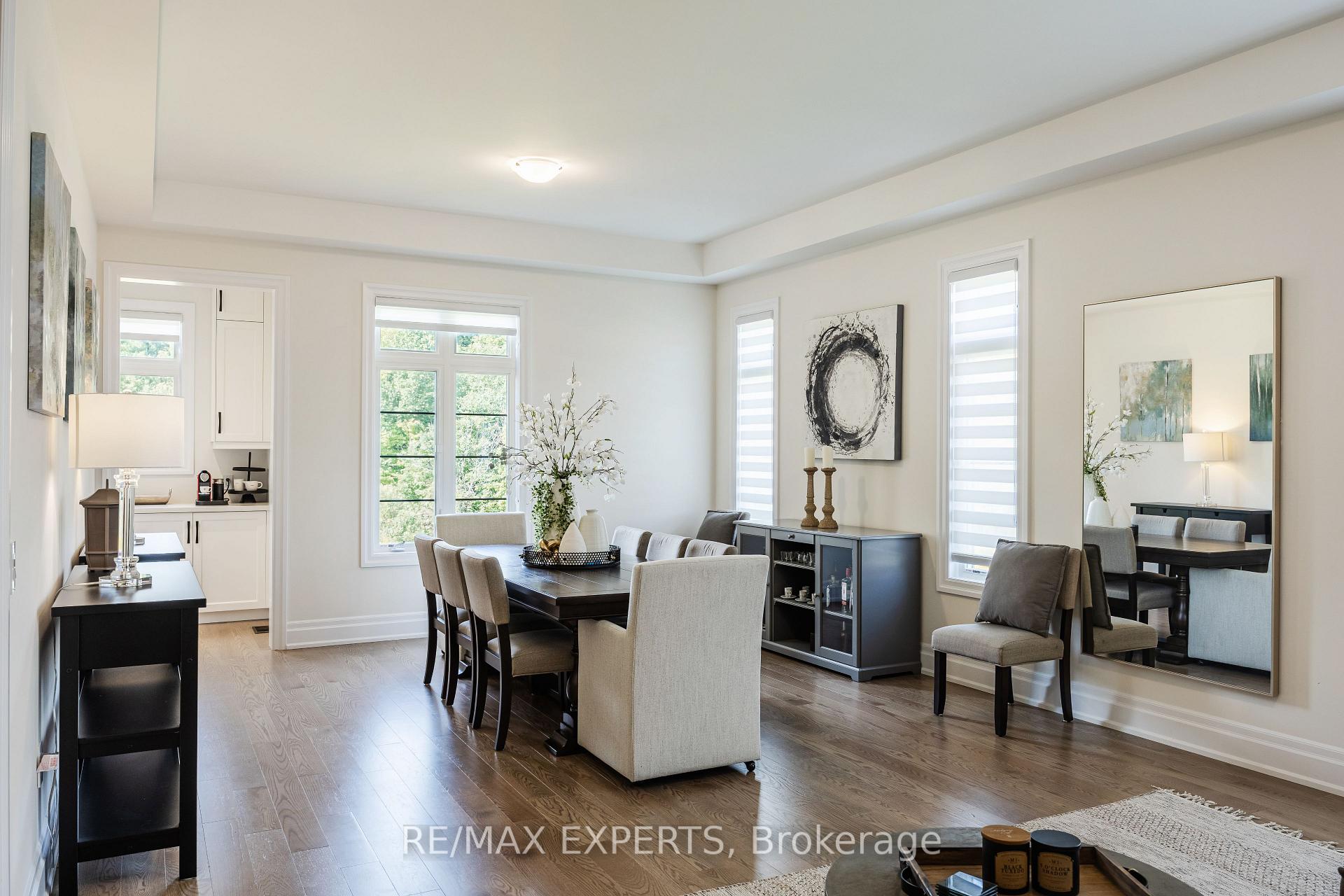 Photo 6 of 18 Enclave Court, Vaughan, Kleinburg — HOMEH