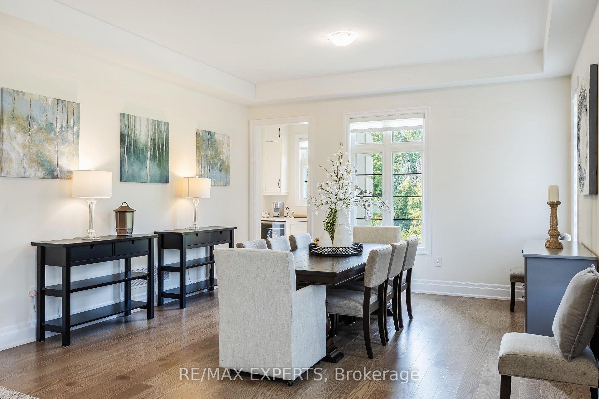 Photo 8 of 18 Enclave Court, Vaughan, Kleinburg — HOMEH