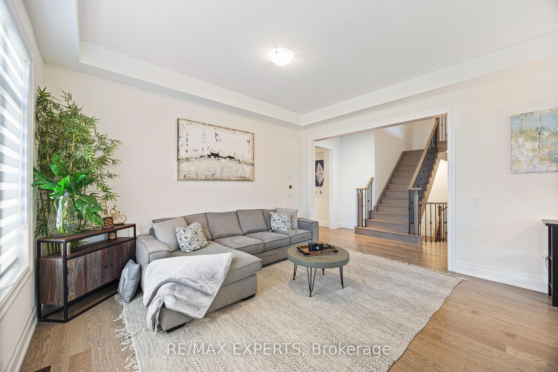 Photo 14 of 18 Enclave Court, Vaughan, Kleinburg — HOMEH
