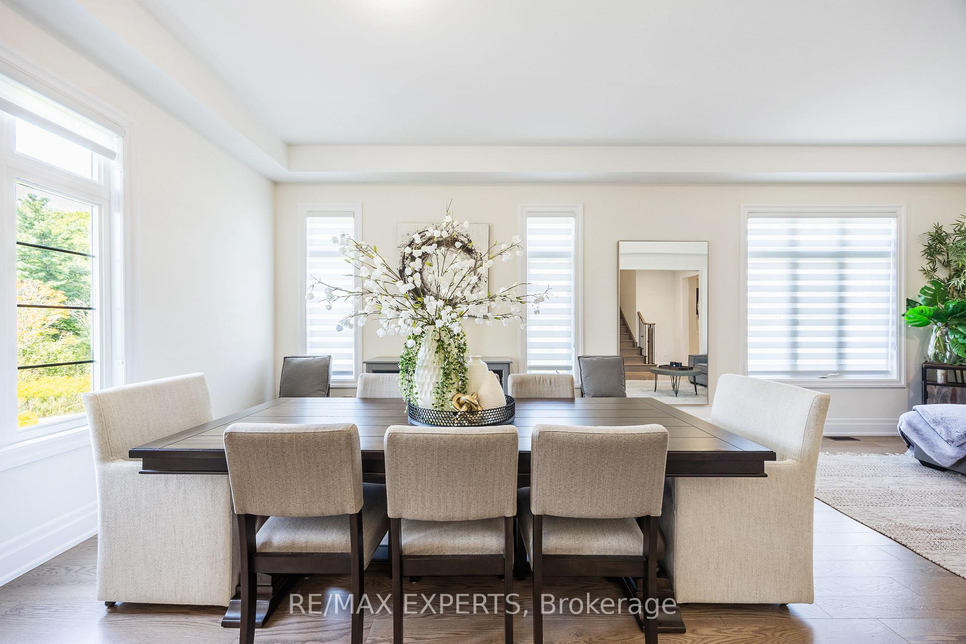 Photo 10 of 18 Enclave Court, Vaughan, Kleinburg — HOMEH