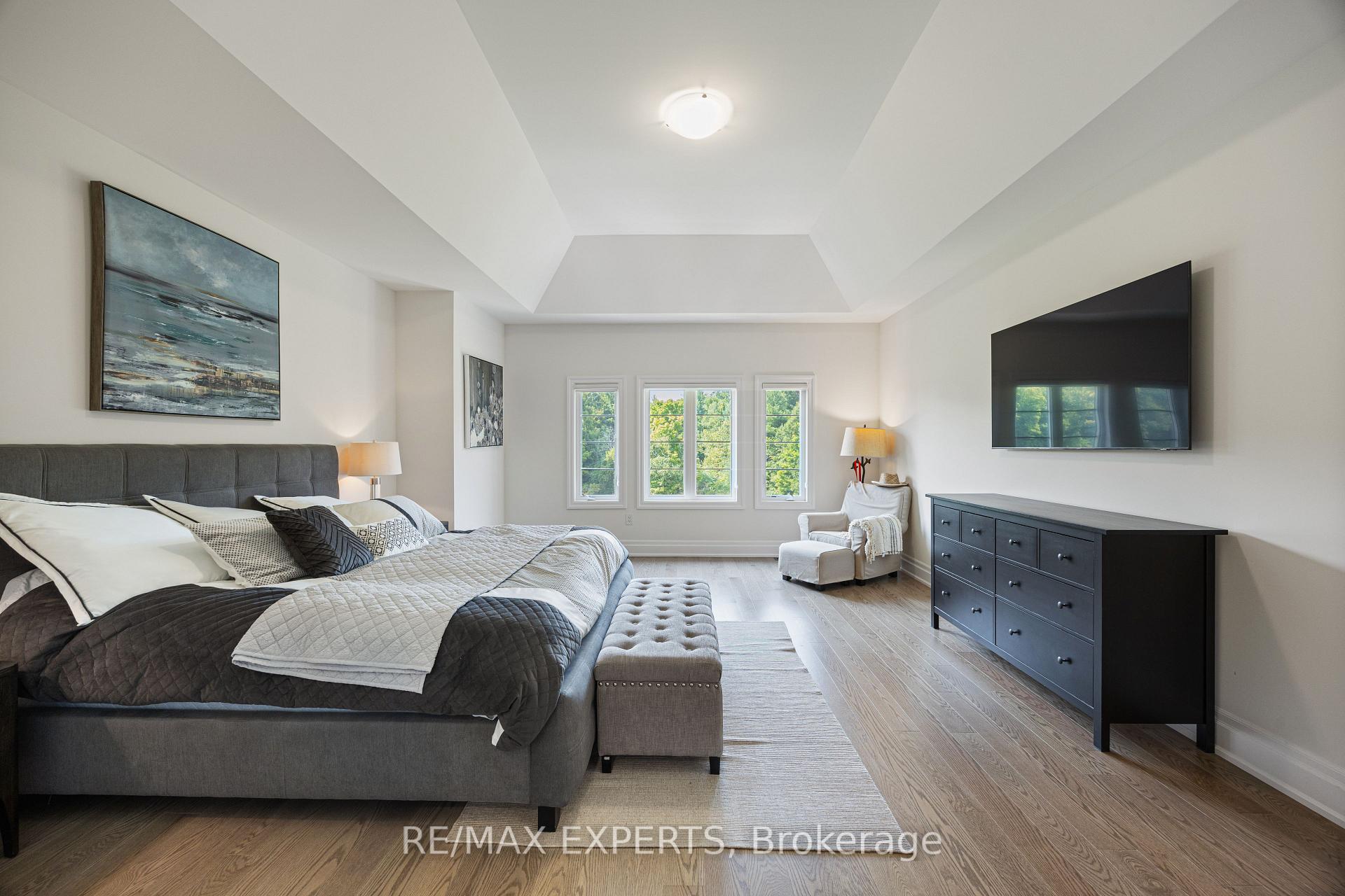 Photo 35 of 18 Enclave Court, Vaughan, Kleinburg — HOMEH