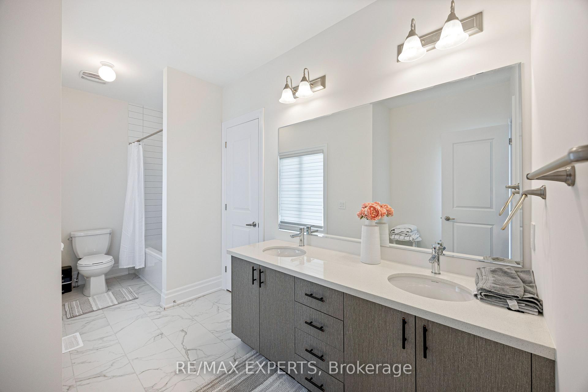 Photo 25 of 18 Enclave Court, Vaughan, Kleinburg — HOMEH