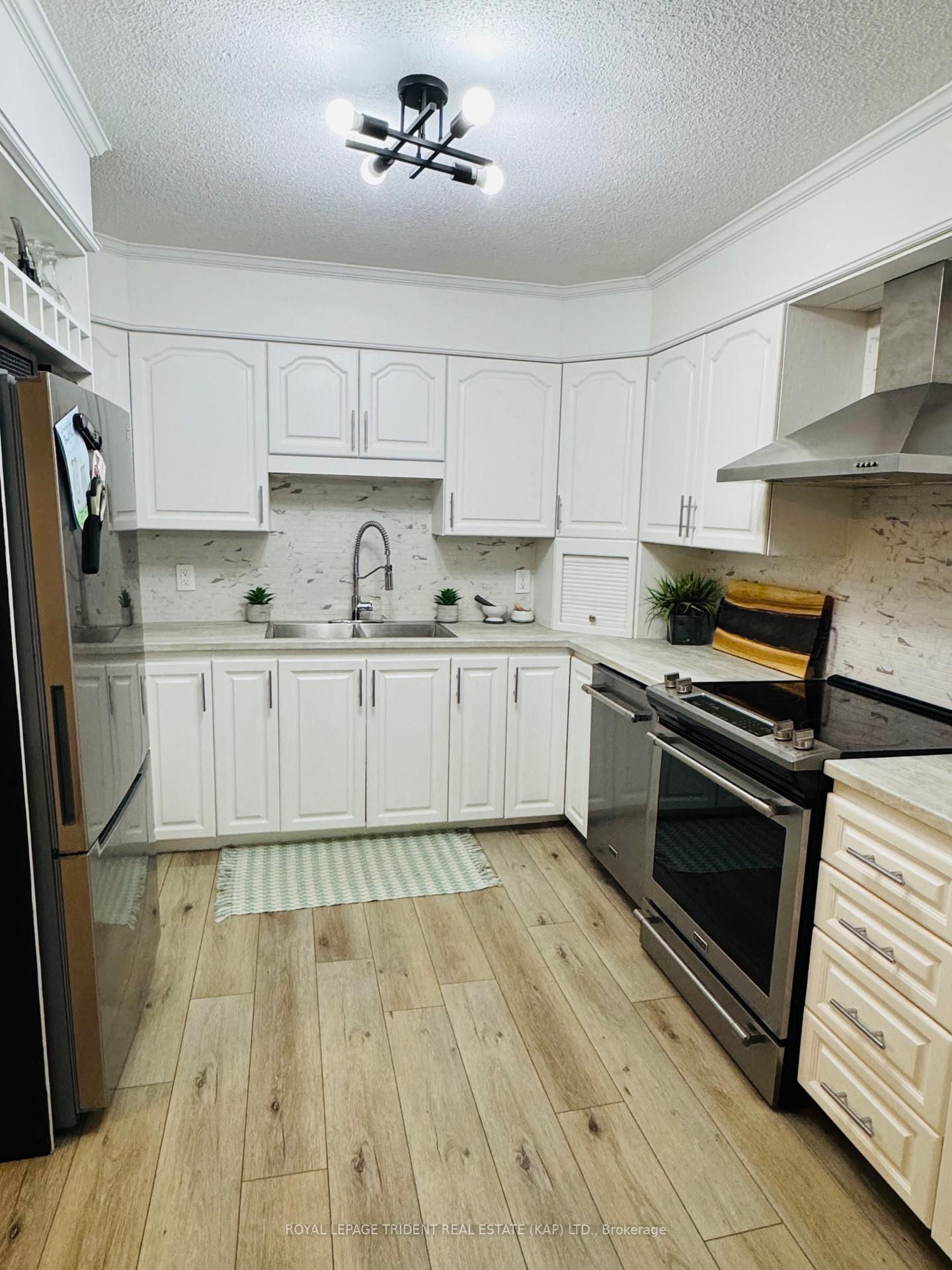 Photo 5 of 14 Borden Avenue, Kapuskasing — HOMEH