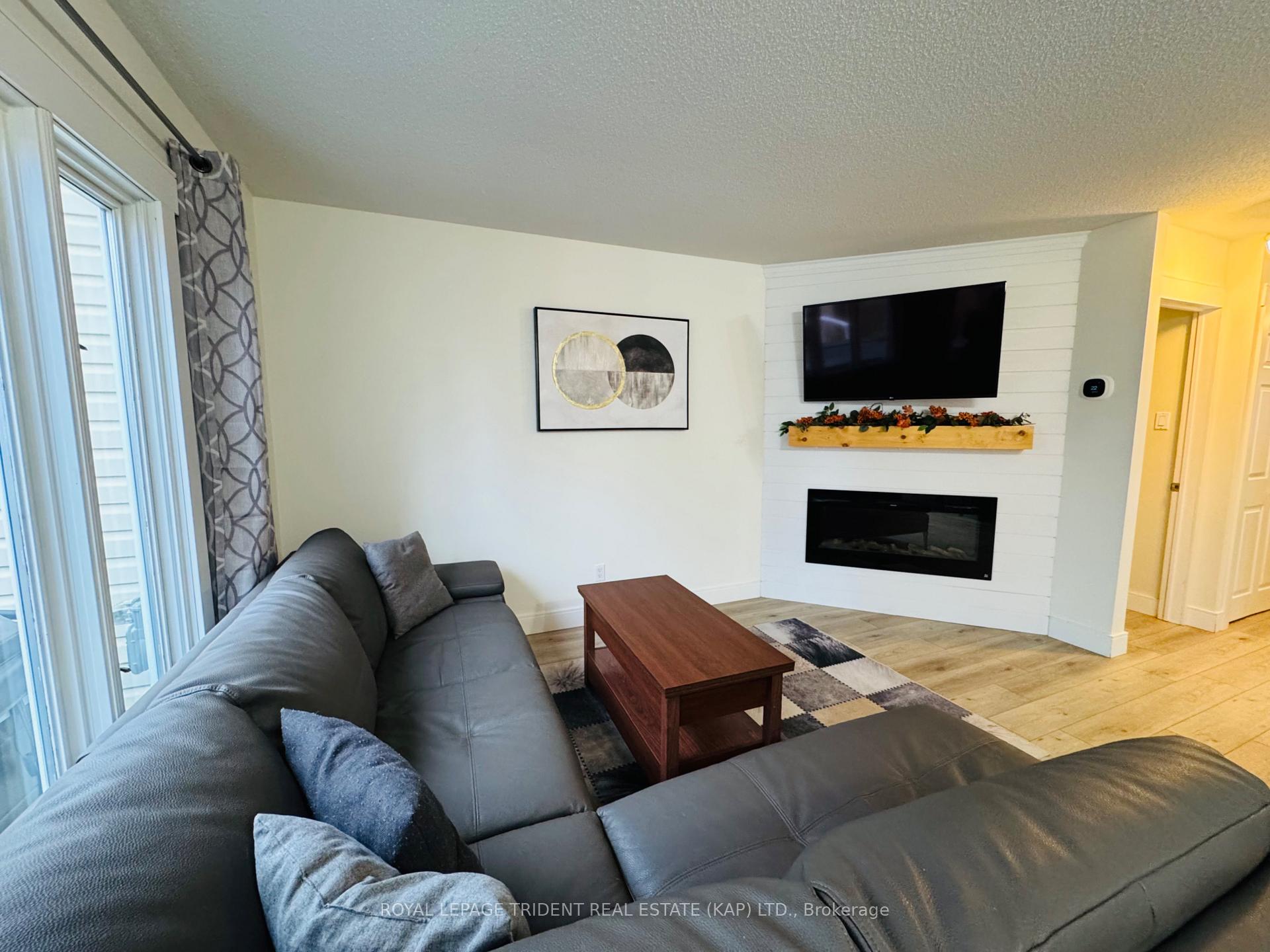 Photo 9 of 14 Borden Avenue, Kapuskasing — HOMEH