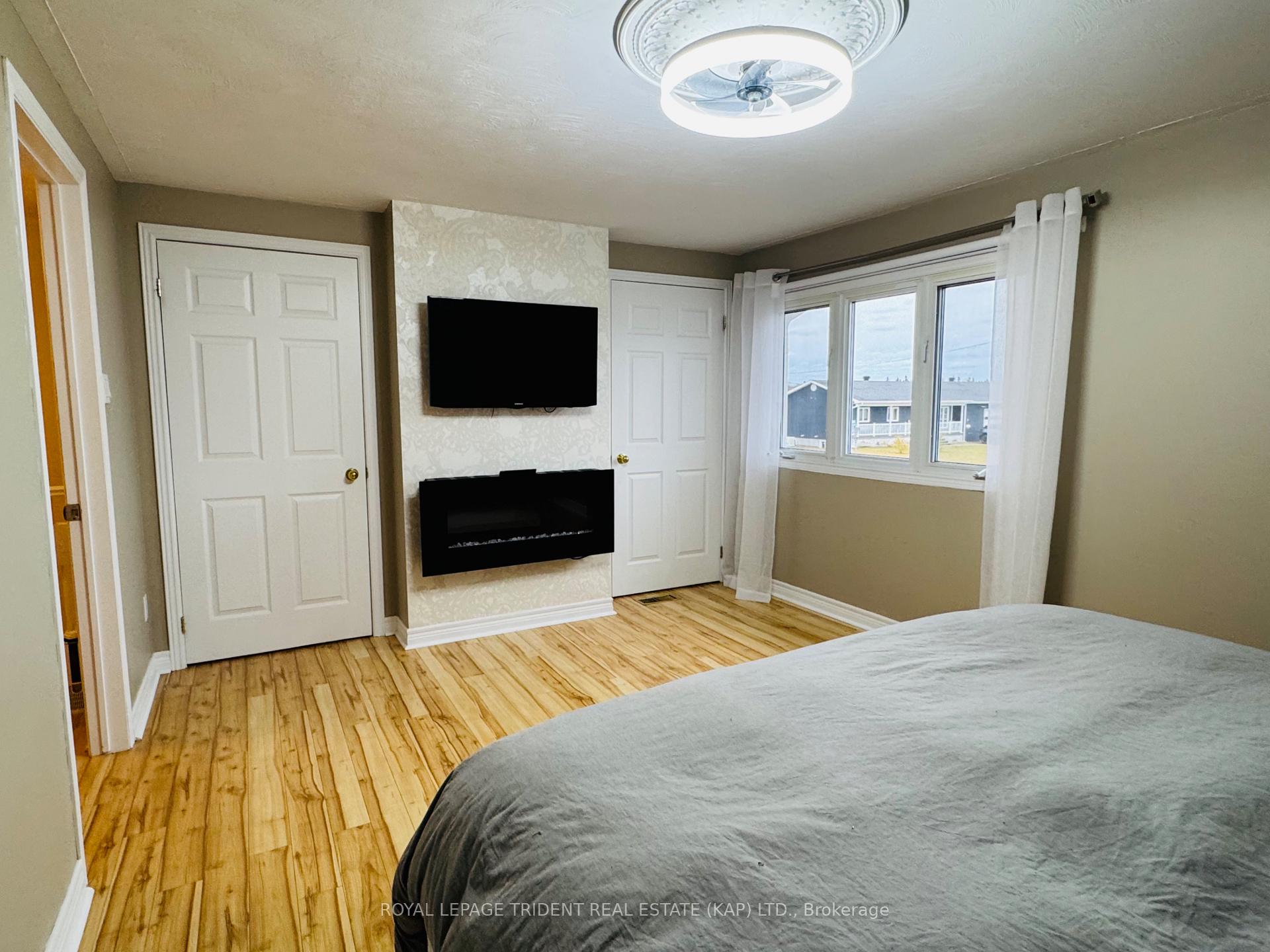 Photo 13 of 14 Borden Avenue, Kapuskasing — HOMEH