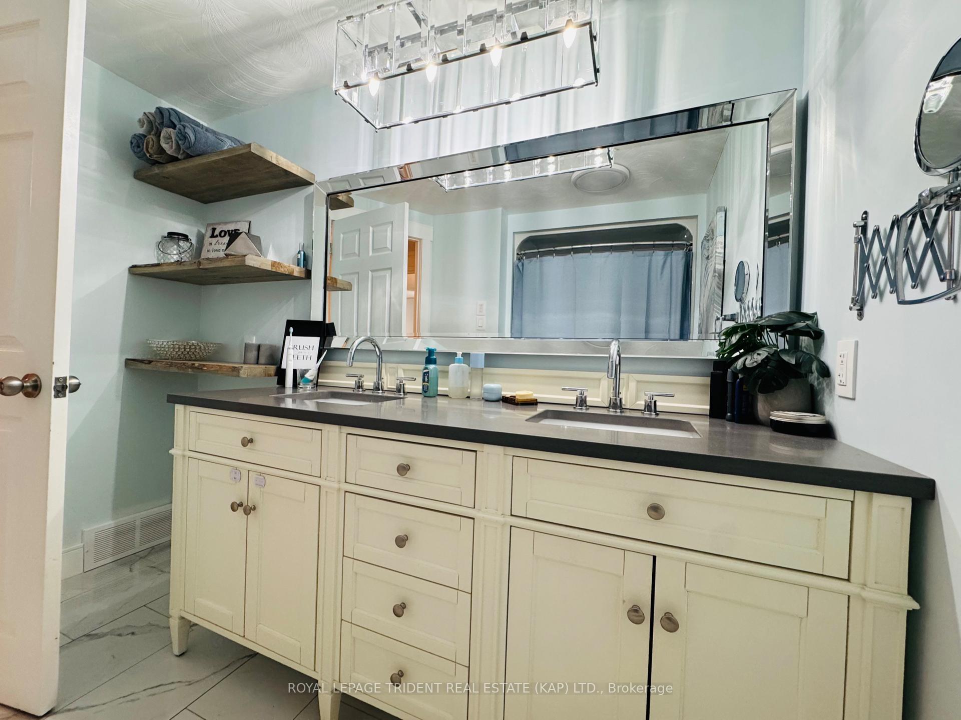 Photo 15 of 14 Borden Avenue, Kapuskasing — HOMEH