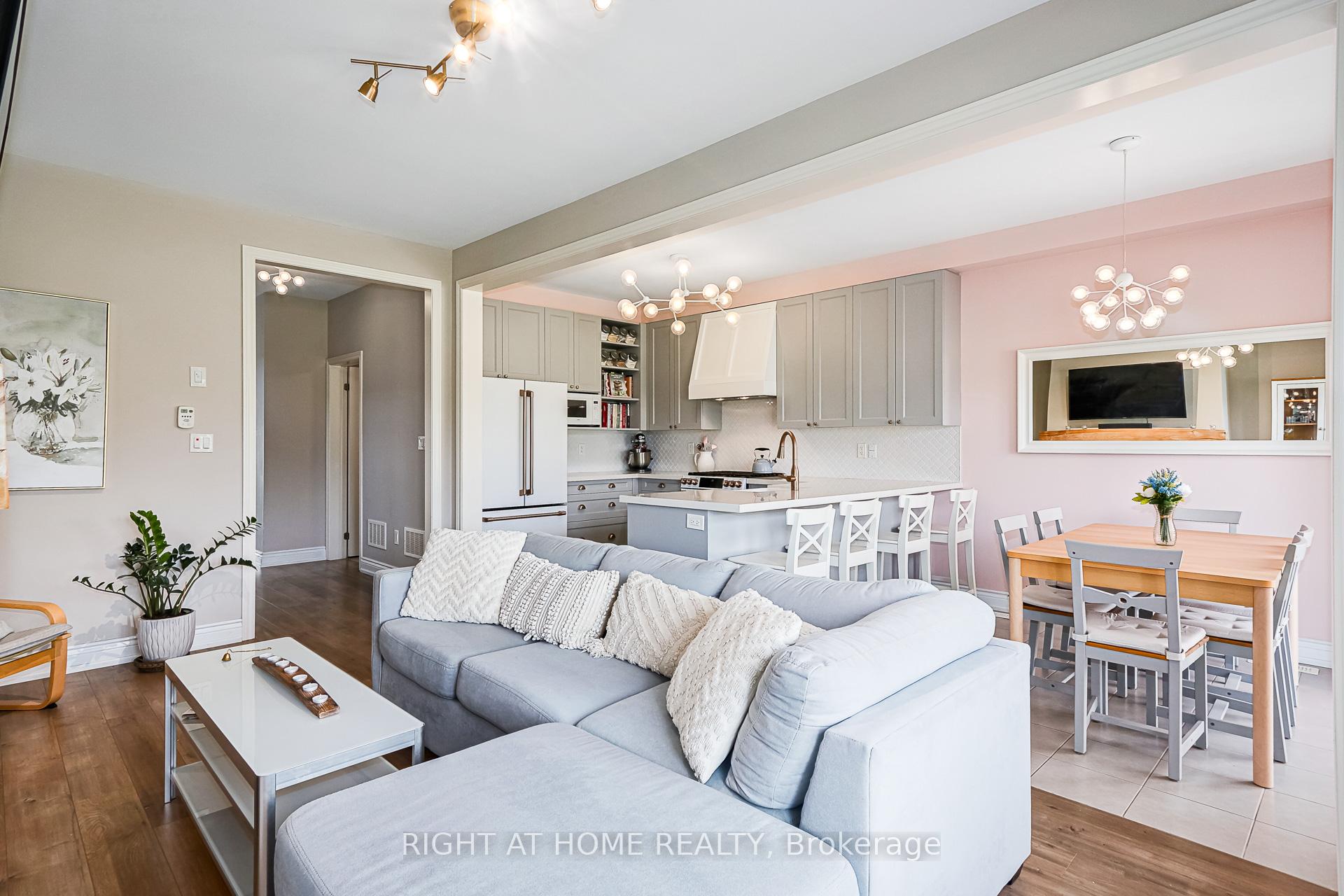 Photo 4 of 222 Springfield Crescent, Clearview, Stayner — HOMEH