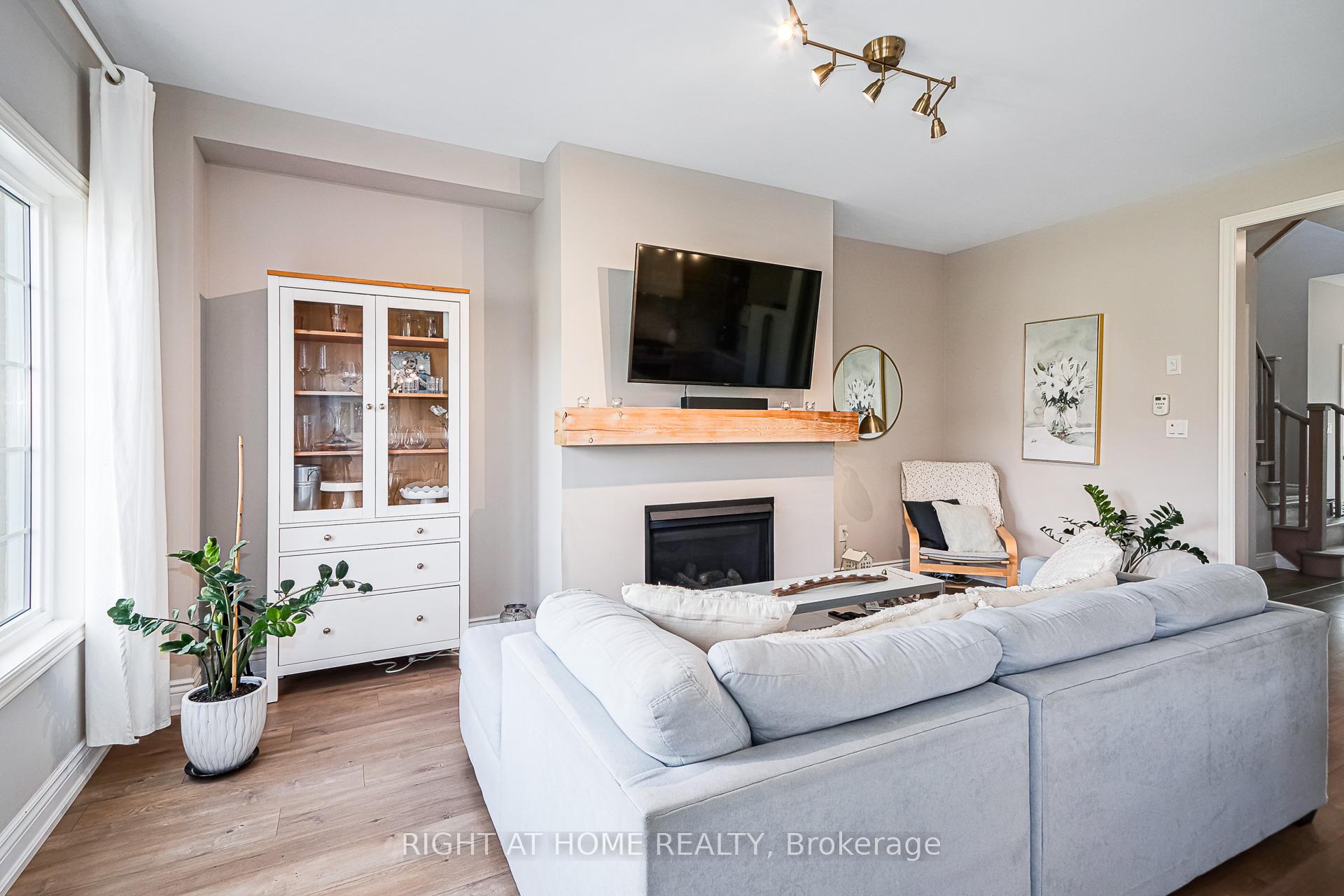 Photo 5 of 222 Springfield Crescent, Clearview, Stayner — HOMEH