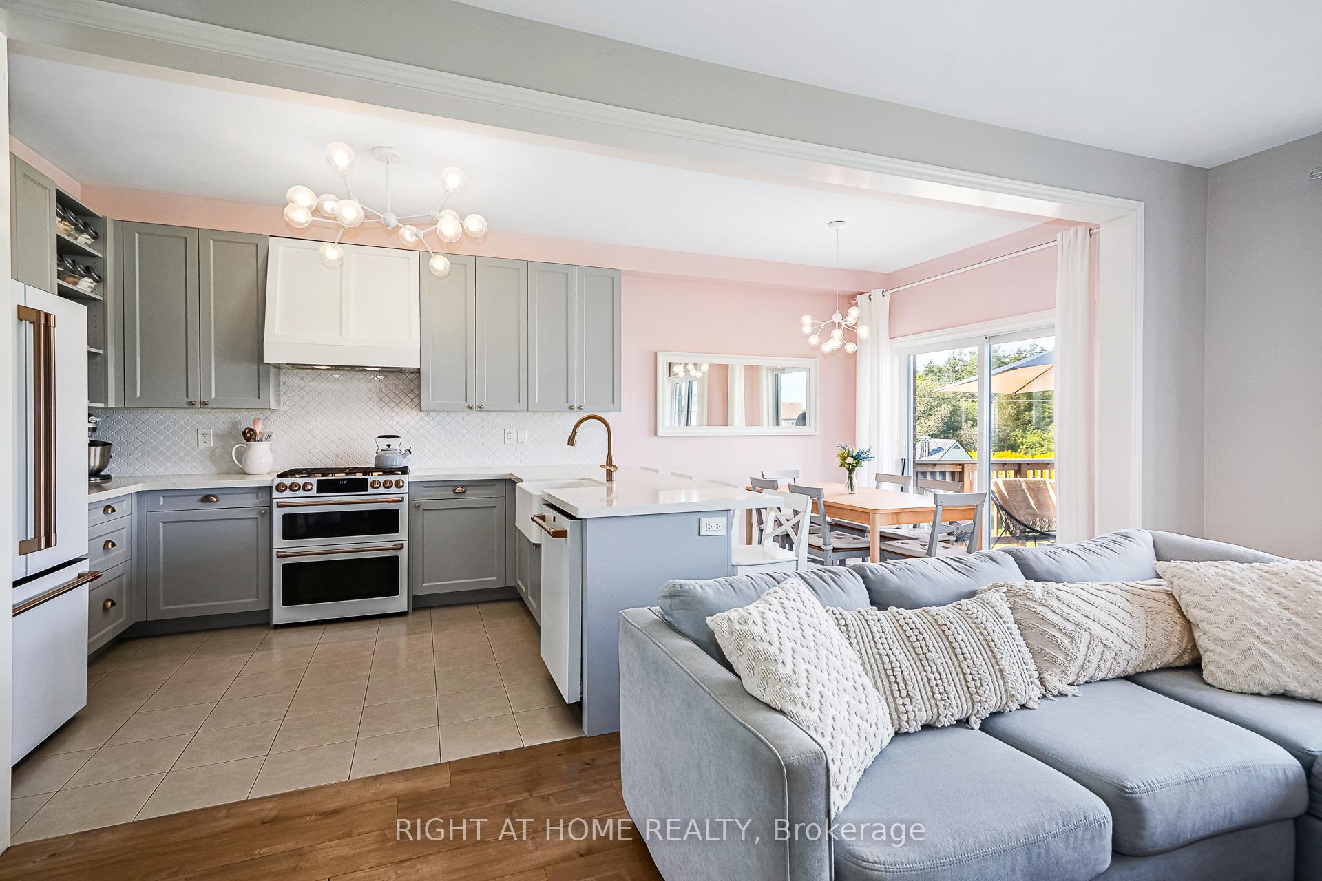 Photo 6 of 222 Springfield Crescent, Clearview, Stayner — HOMEH